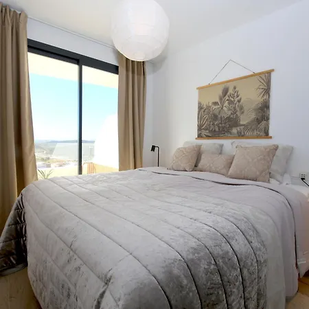 West Luxury Duplex Penthouse Aria شقة إِستيبونا