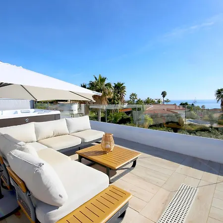 West Luxury Duplex Penthouse Aria شقة إِستيبونا